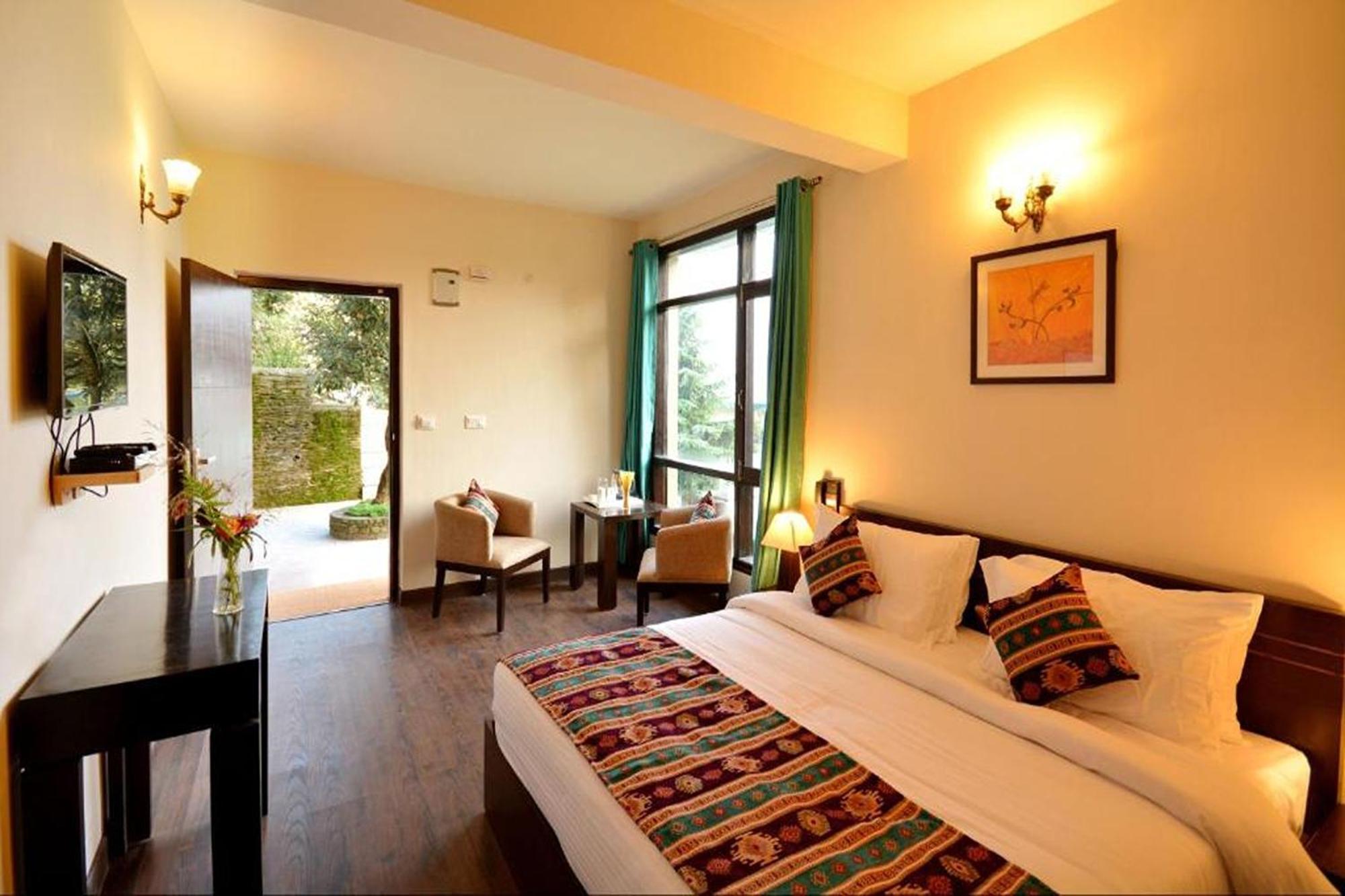 Blusalzz Escapade Anant Rasa Resort - Ranikhet Shitlakhet Dış mekan fotoğraf