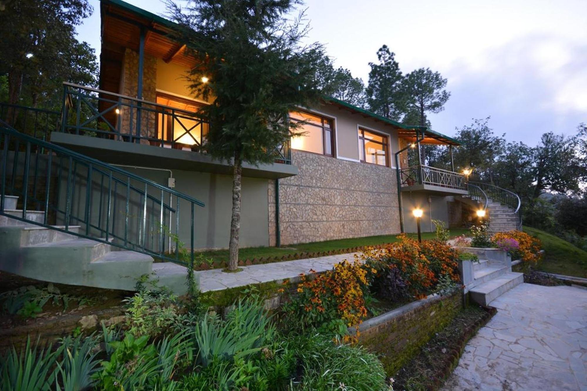 Blusalzz Escapade Anant Rasa Resort - Ranikhet Shitlakhet Dış mekan fotoğraf